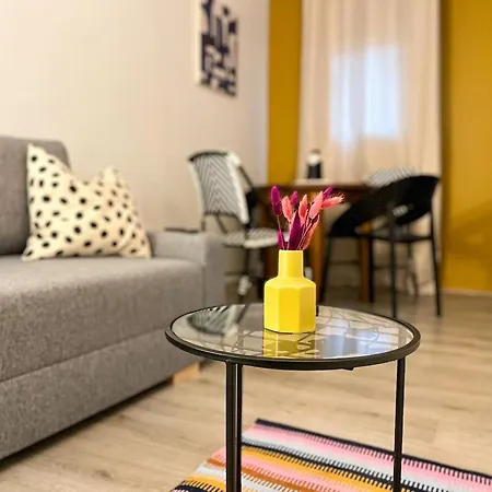 Apartment Cobalt *